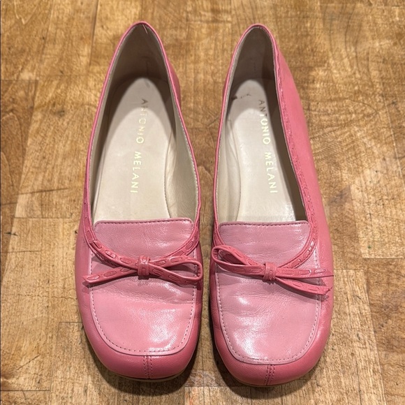 ANTONIO MELANI Pink Patent Leather Flats with Bow - Picture 1 of 4